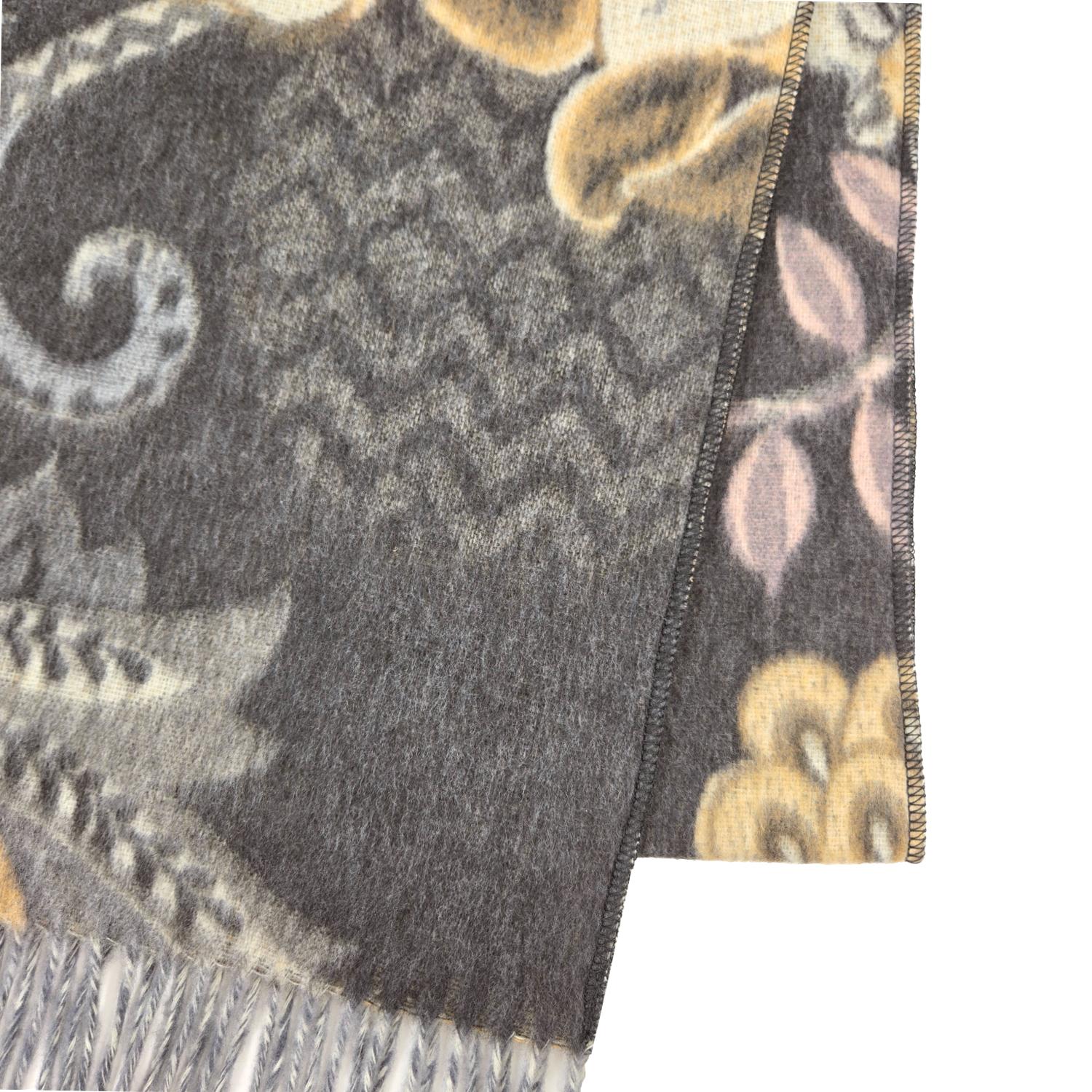 #couleur_taupe