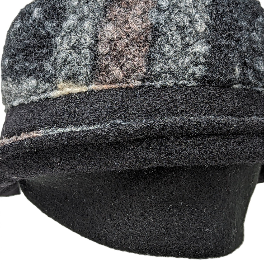 Chapeau cloche bouclé à carreaux