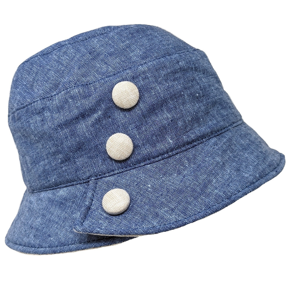 Chapeau cloche avec boutons effet lin bleu